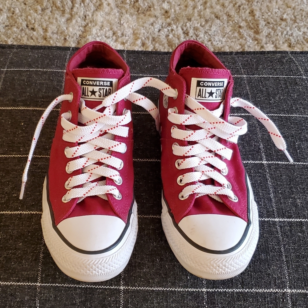 Converse Chuck Taylor's All Star Mid-top Sneakers